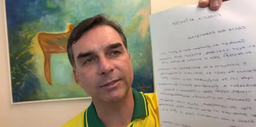 90 dias de suspensão: Moraes suspende visitas de Flávio Bolsonaro ao pai