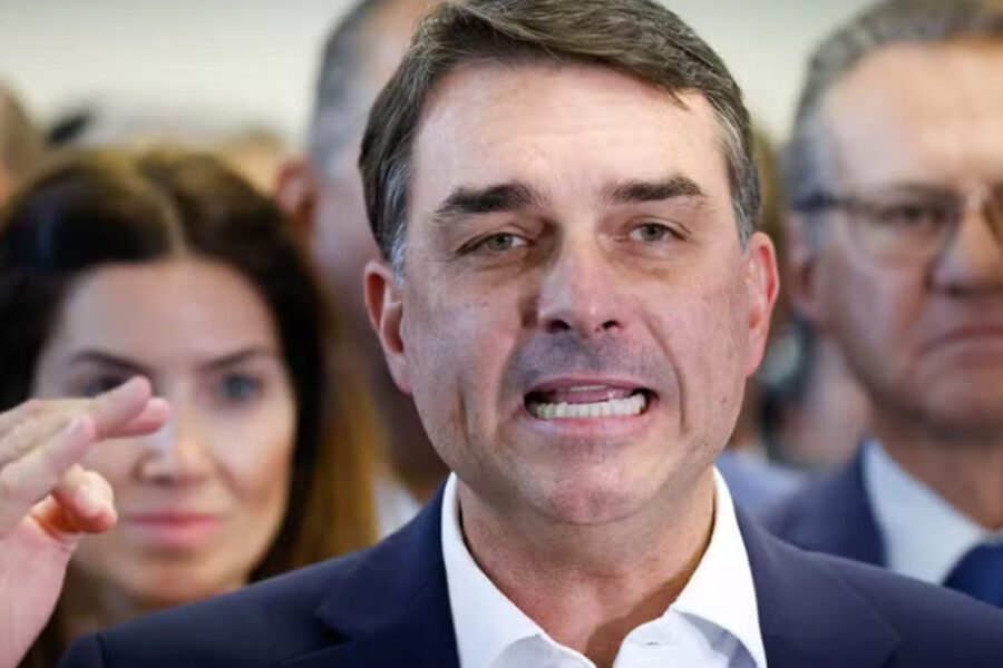 União Brasil se afasta de Flávio Bolsonaro e caminha para neutralidade na disputa presidencial