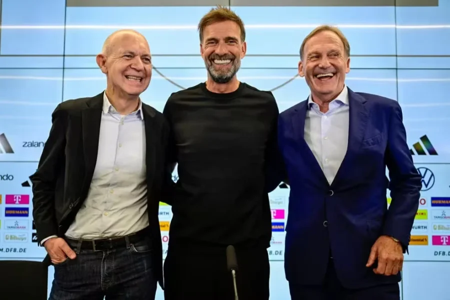 Klopp é apresentado como técnico da Alemanha