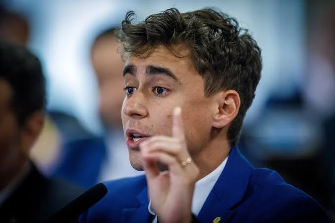 Nikolas Ferreira some da Internet com medo da Polícia Federal