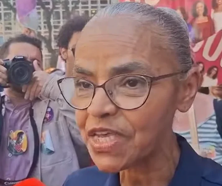 Homem tenta agredir Marina Silva durante caminhada de Haddad em São Paulo