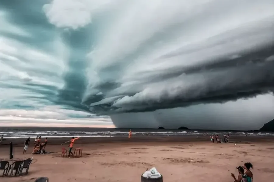ALERTA! Ciclone-bomba extratropical mata 1 e deixa mais de 2 mil desalojados