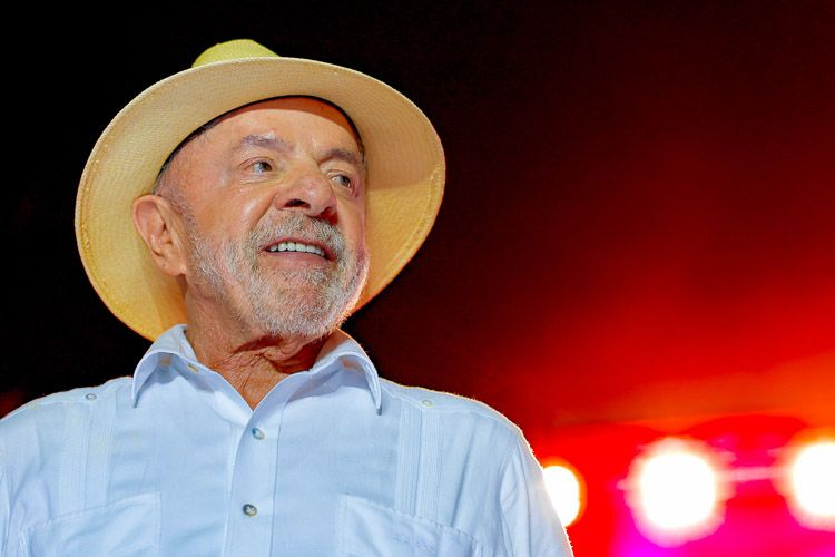 PESQUISA DATAFOLHA: Lula na liderança em todos os cenários testados para a Presidência