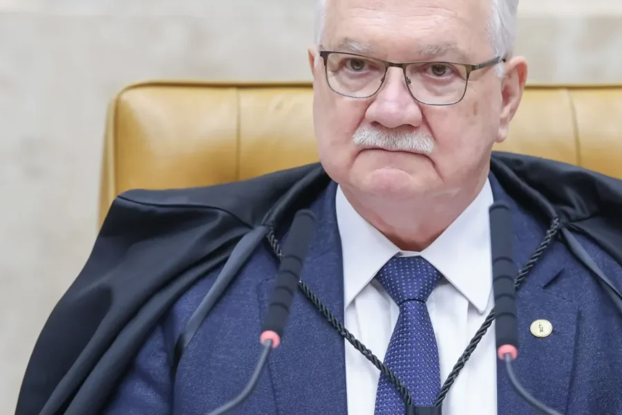 Fachin dá 24 horas para Mendonça abrir caso Master; Zanin pede íntegra do celular de Vorcaro