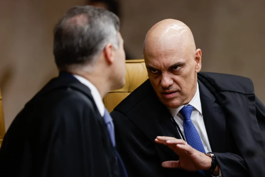 BANCO MASTER E INSS: Alexandre de Moraes manda investigar André Mendonça e abre guerra no STF