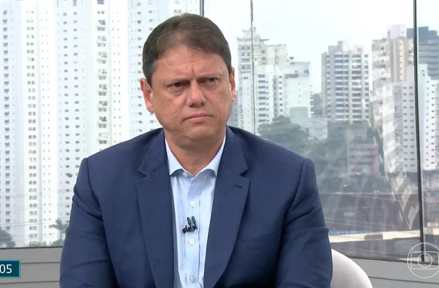 SABATINA GLOBO: Tarcísio mente ao vivo, não responde perguntas e fica acuado
