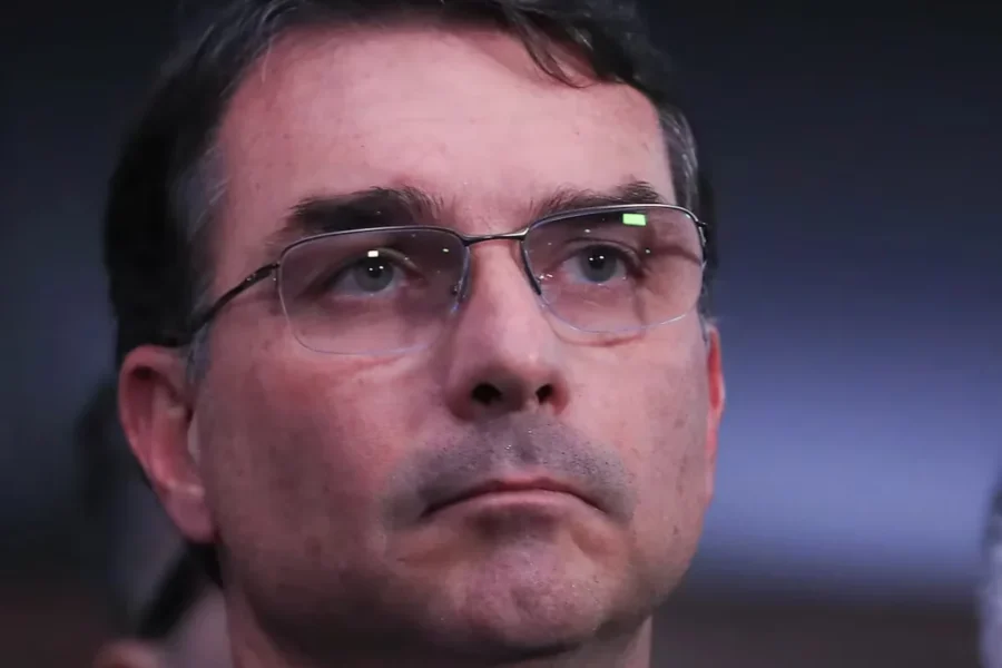QUAEST: CRESCE O MEDO DA VOLTA DO BOLSONARISMO NO BRASIL E REJEIÇÃO A FLÁVIO BOLSONARO